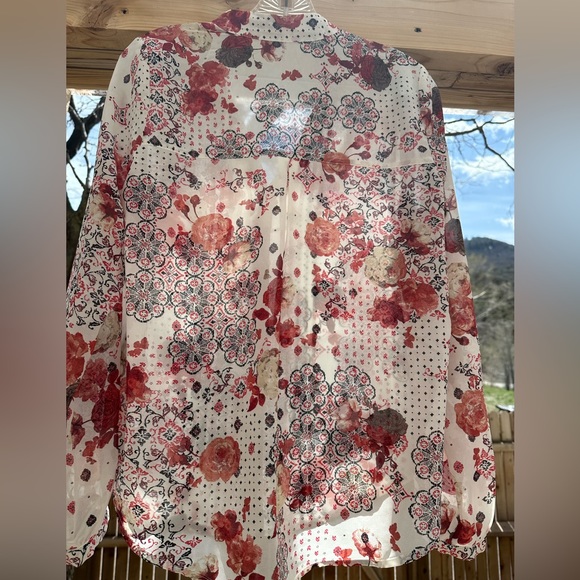Abercrombie & Fitch 🌸🌺 BEAUTIFUL Floral Top Blouse Sheer size Large - Picture 9 of 12